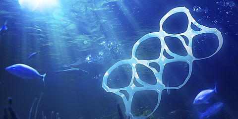 Microplastics in the ocean 