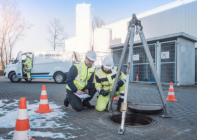 Workers working in a risky work environment